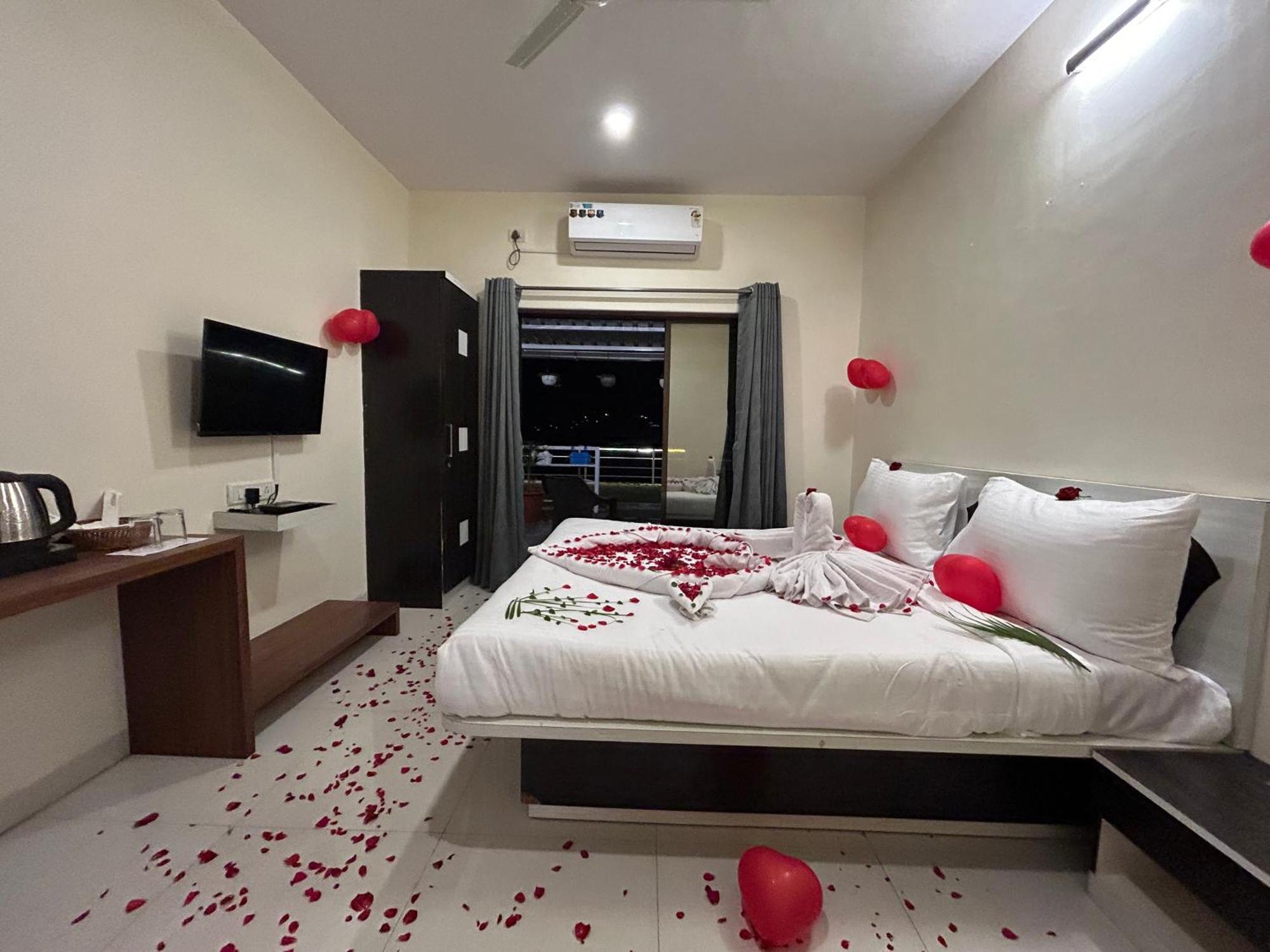 Trattino Resorts Panchgani Bagian luar foto