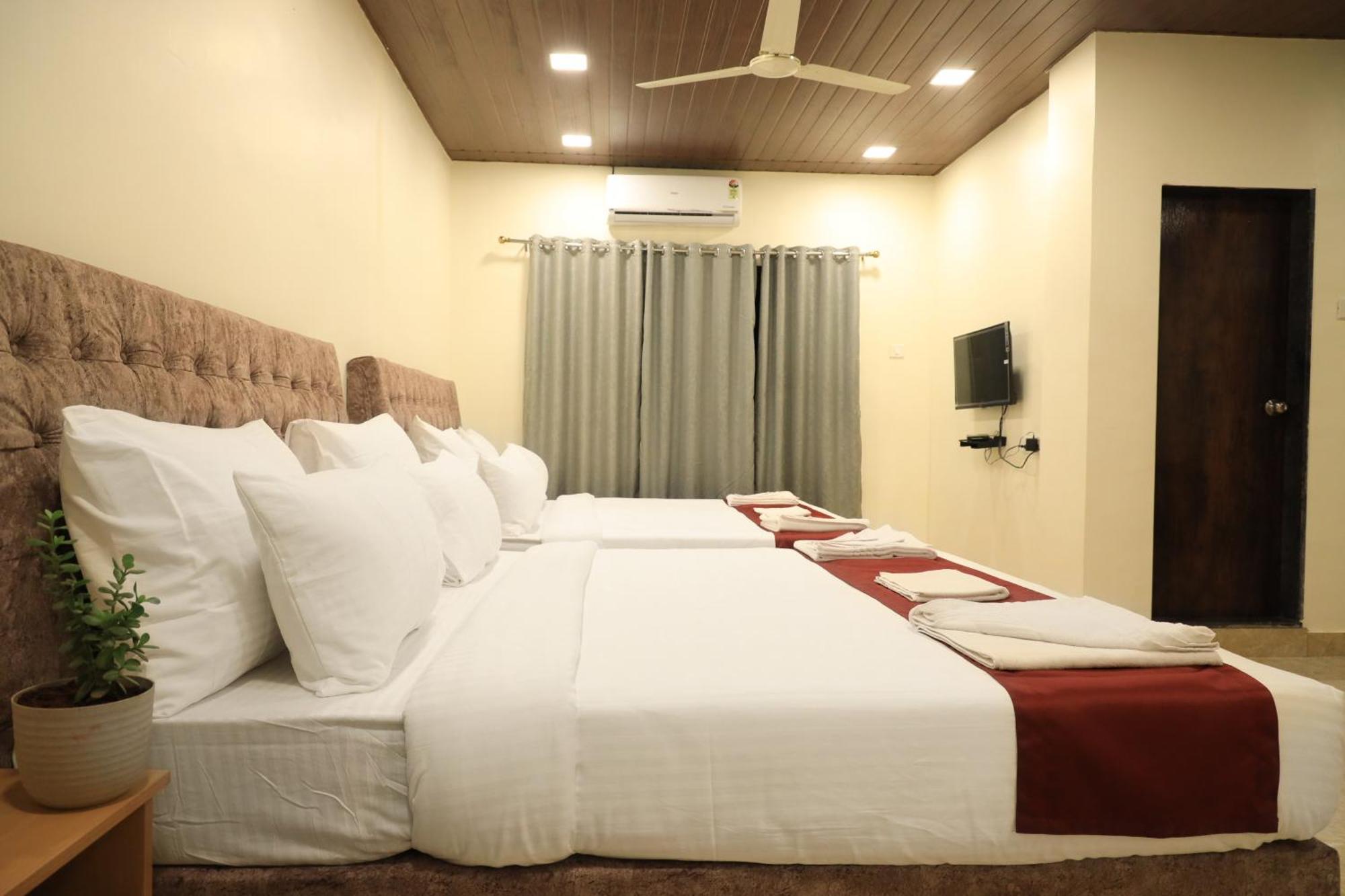 Trattino Resorts Panchgani Bagian luar foto