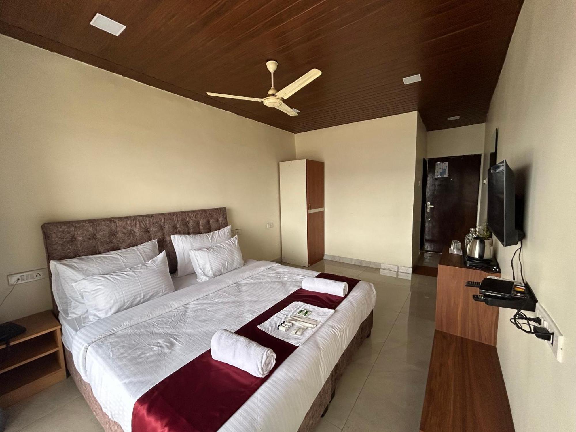 Trattino Resorts Panchgani Bagian luar foto