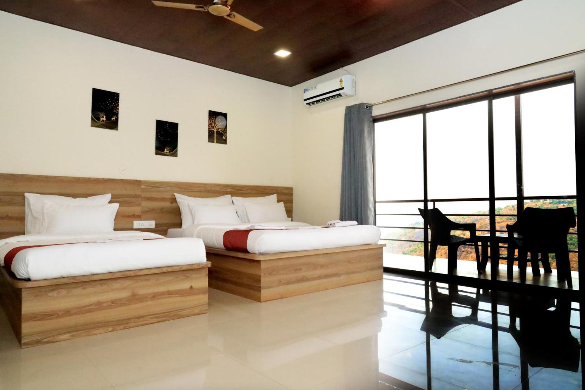 Trattino Resorts Panchgani Bagian luar foto