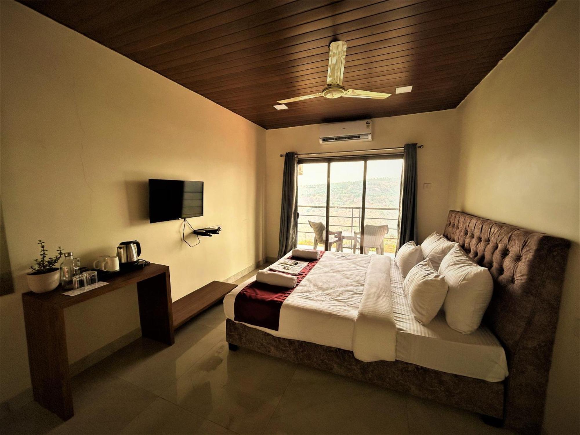 Trattino Resorts Panchgani Bagian luar foto