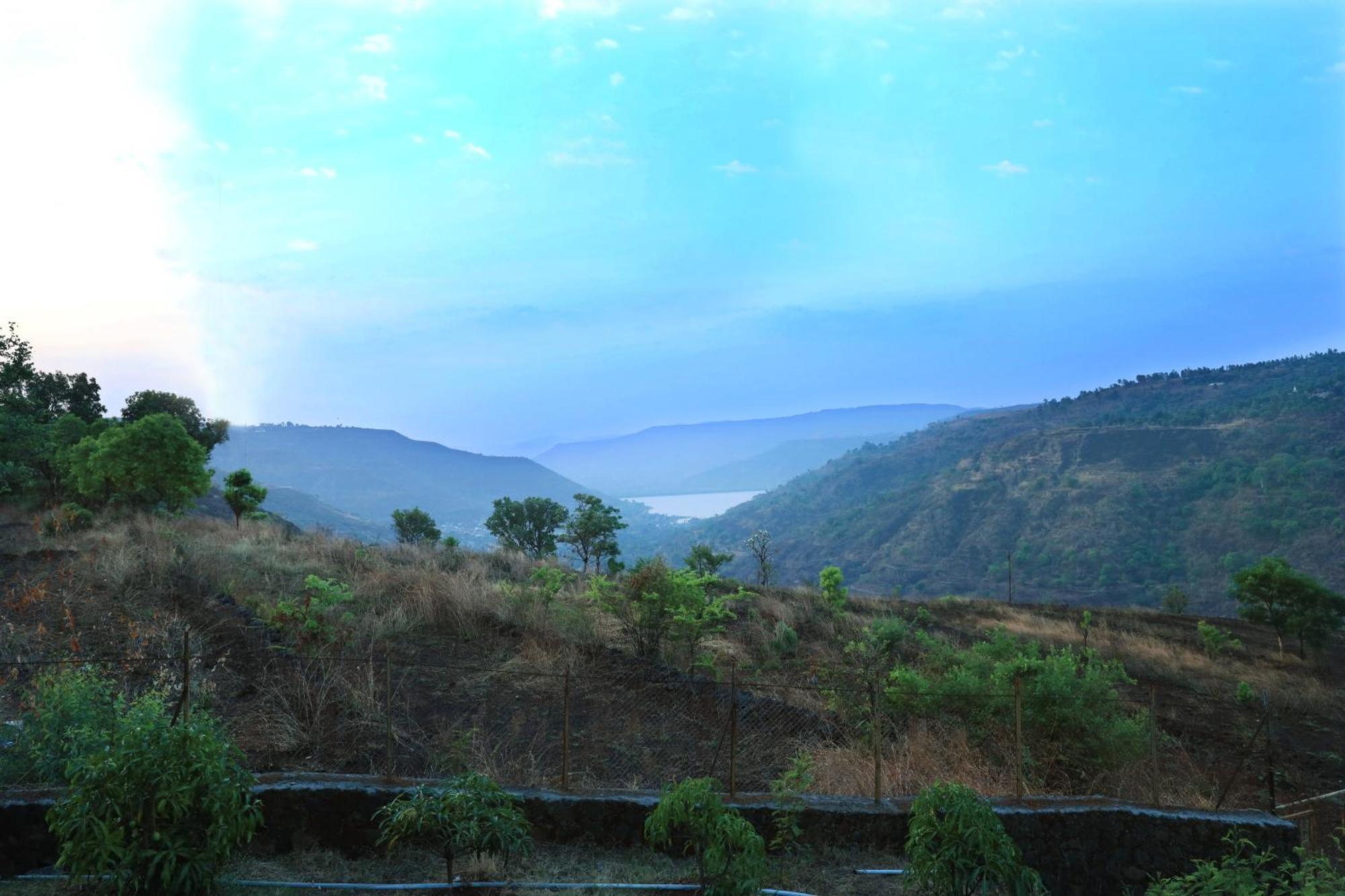 Trattino Resorts Panchgani Bagian luar foto